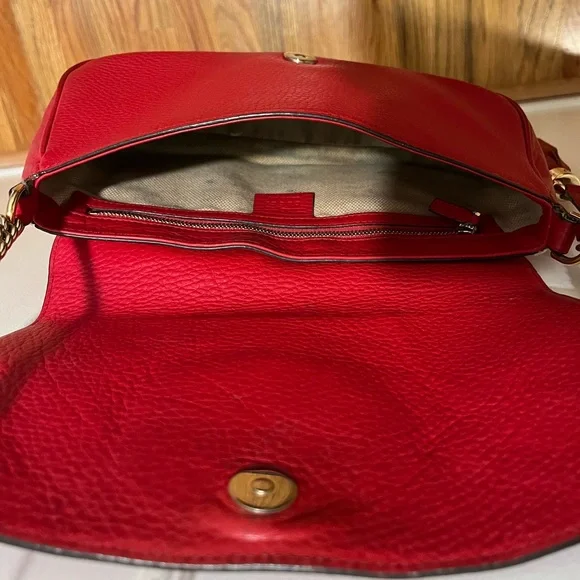 Gucci Soho 100% 💯 authentic red crossbody/ shoulder bag w gold chain - Picture 14 of 16